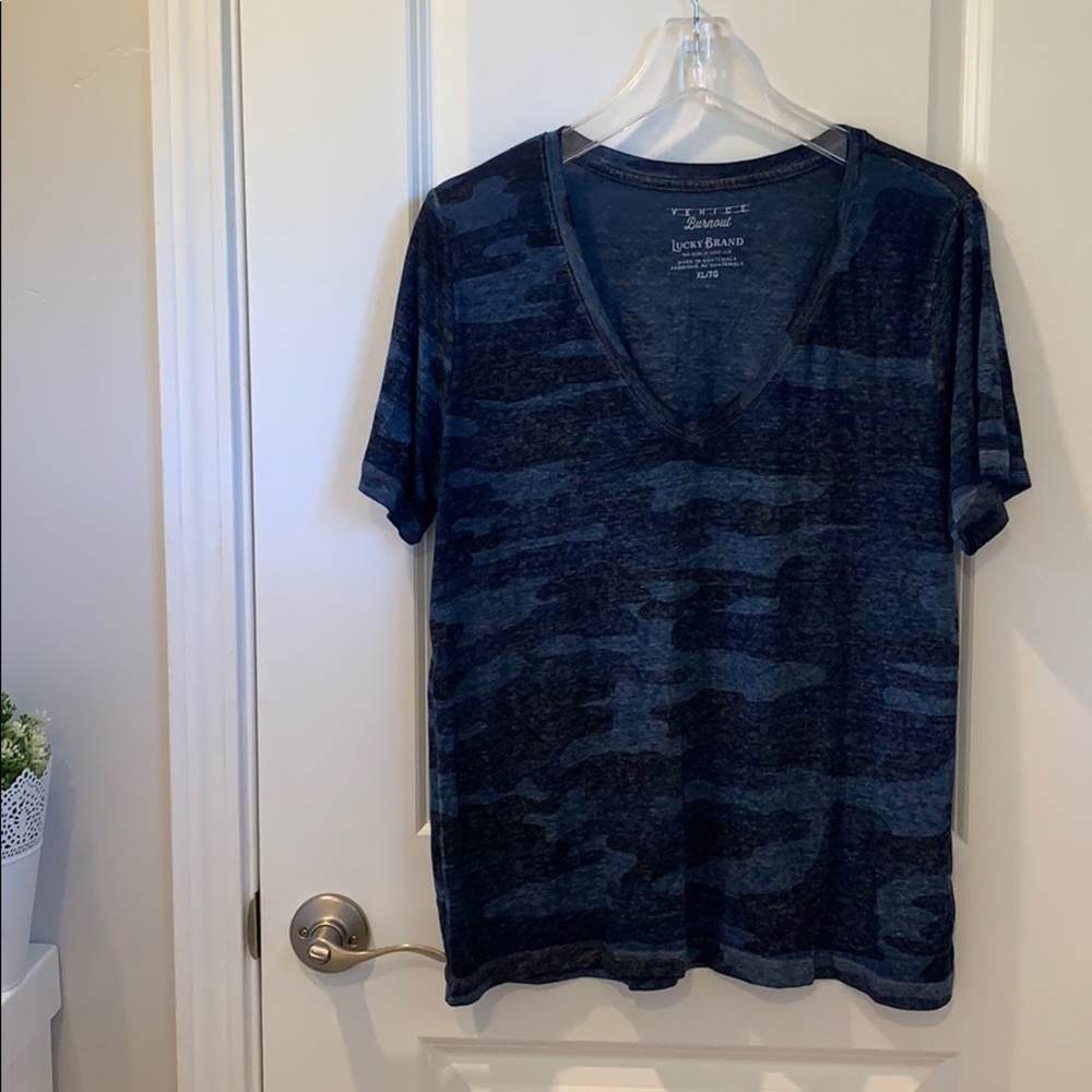 Lucky Brand tee shirt
